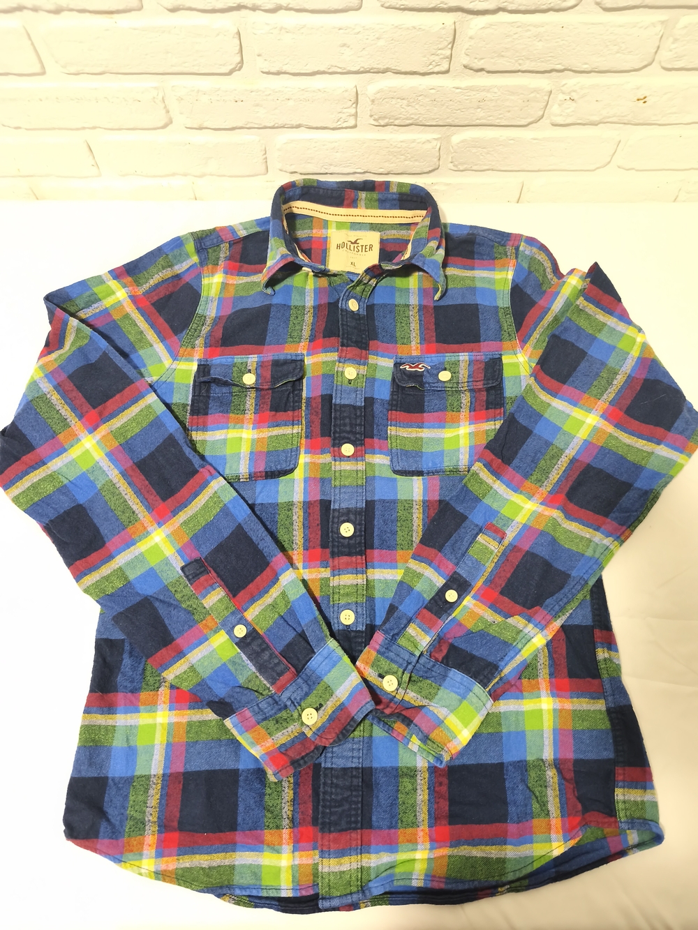 Hollister Men’s Blue Multi-Color Plaid Button-Up Shirt